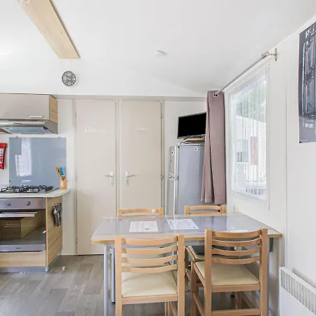 Mobile In Saint-jean Near & Pool Saint-Jean-de-Monts