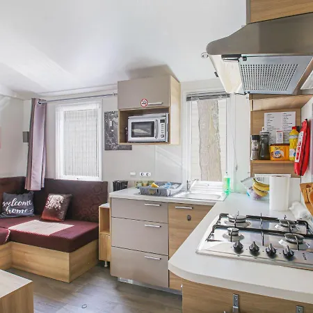 Mobile In Saint-jean Near & Pool