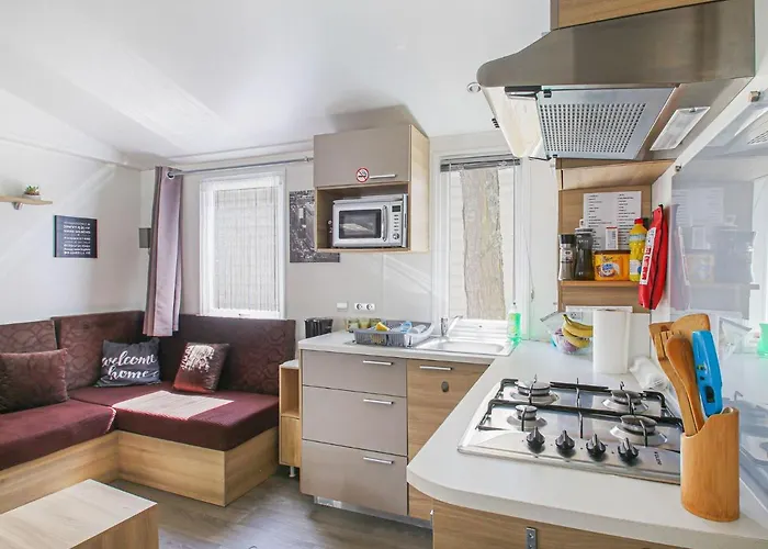 Mobile In Saint-jean Near & Pool