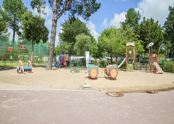 Mobile In Saint-jean Near & Pool *