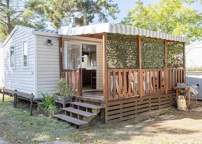 Mobile In Saint-jean Near & Pool Saint-Jean-de-Monts