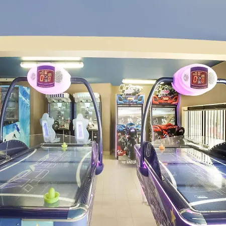 Mobile In Saint-jean Near & Pool