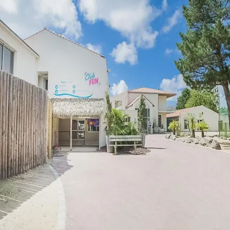 Mobile In Saint-jean Near & Pool * Saint-Jean-de-Monts