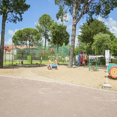 Mobile In Saint-jean Near & Pool Chalet