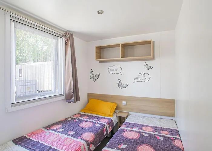 Mobile In Saint-jean Near & Pool Chalet Saint-Jean-de-Monts