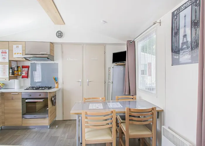 Mobile In Saint-jean Near & Pool Saint-Jean-de-Monts