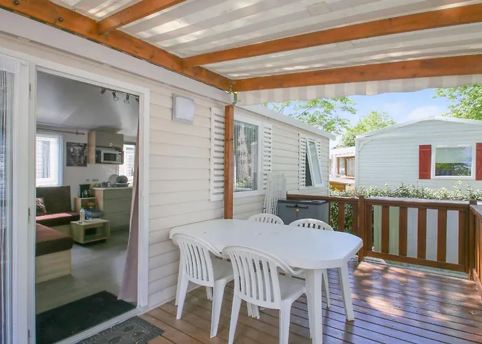 Mobile In Saint-jean Near & Pool Chalet Saint-Jean-de-Monts